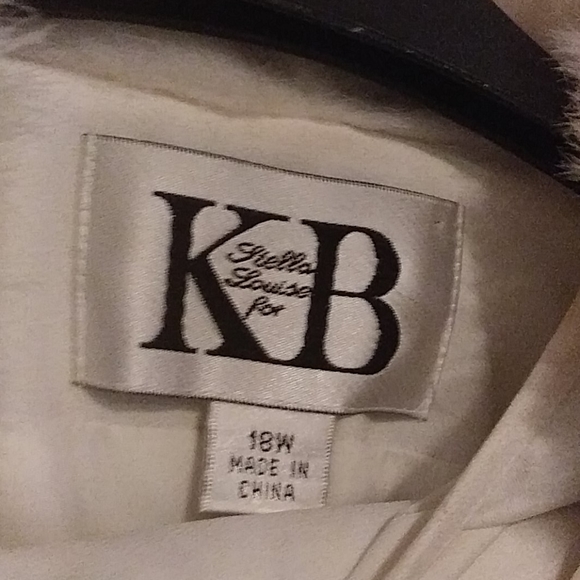 Three piece suit - Picture 2 of 2